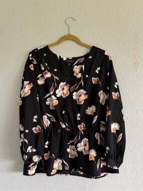 Halogen Floral Faux Wrap Peplum Blouse Long Sleeve Black V-Neck Professional